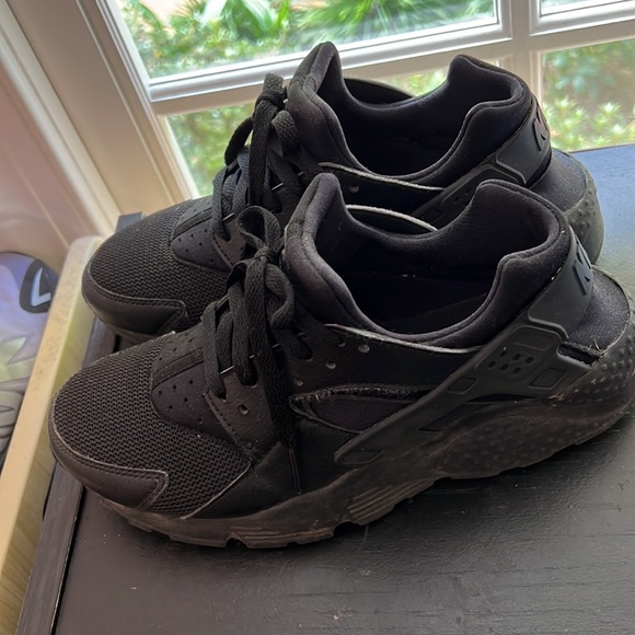 Nike huarache run black youth 6 preowned - Picture 2 of 4